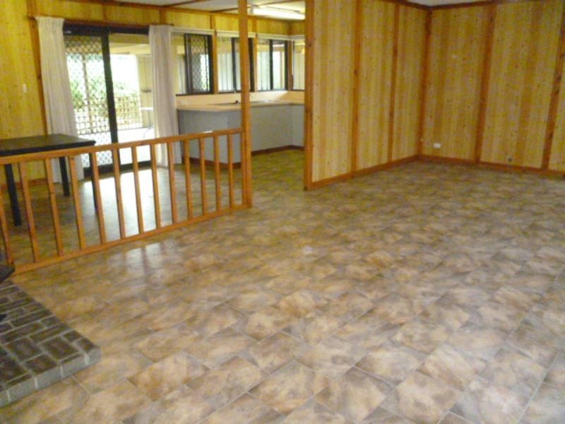 25 Wooleen Street, Golden Bay WA 6174