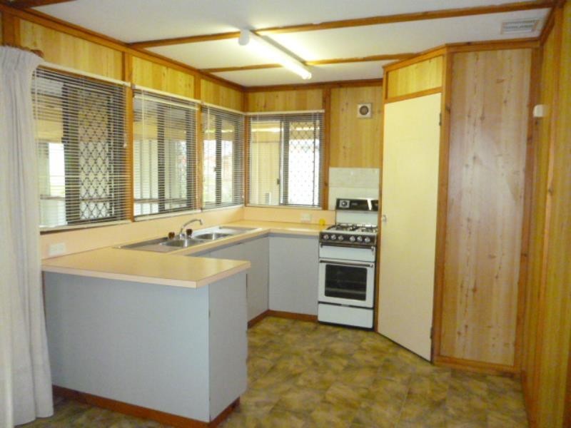 25 Wooleen Street, Golden Bay WA 6174