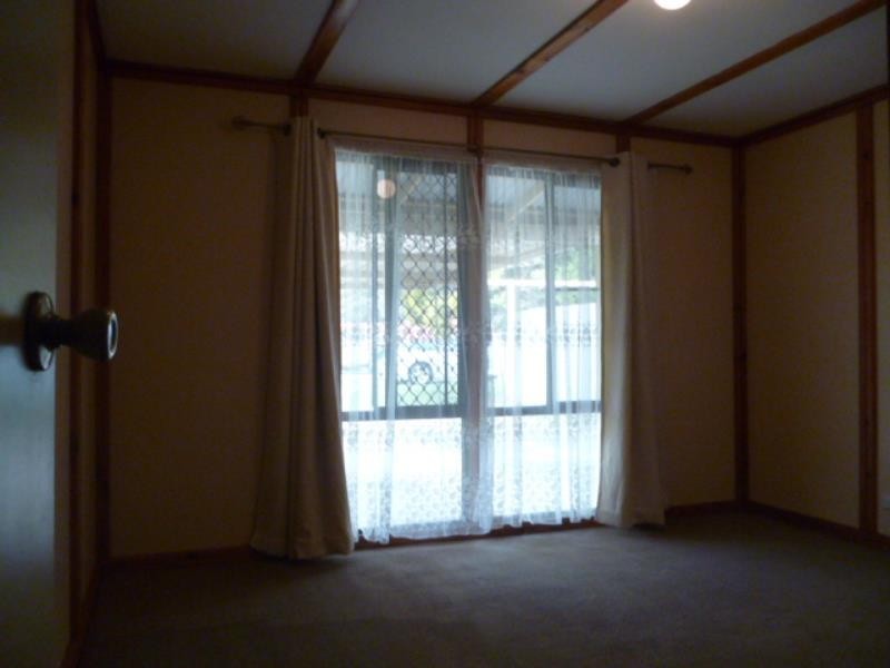 25 Wooleen Street, Golden Bay WA 6174