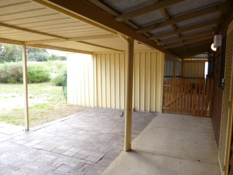 25 Wooleen Street, Golden Bay WA 6174