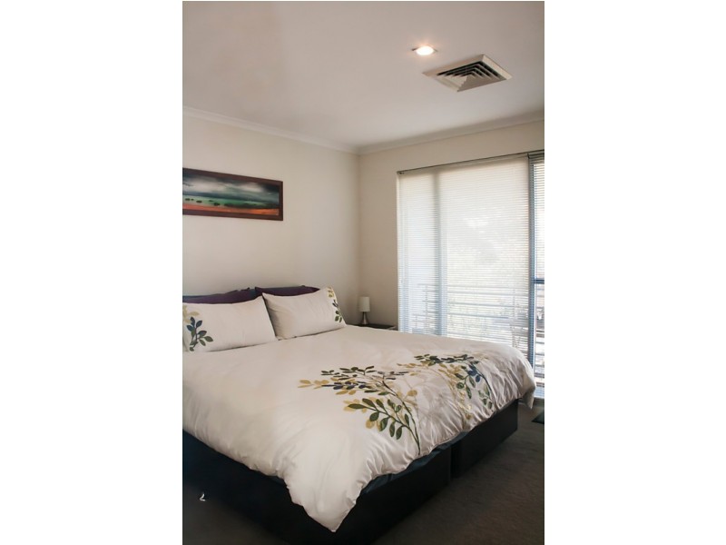 3/22 Butcherbird Loop, Erskine WA 6210