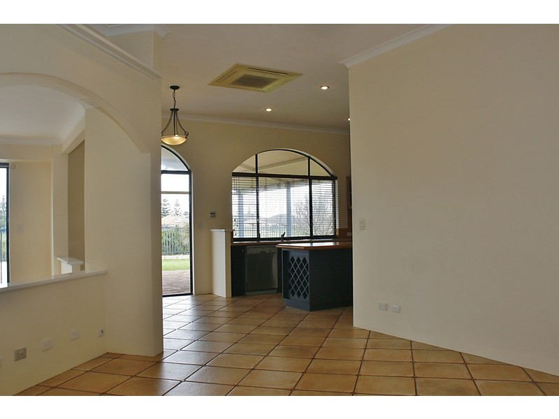 19 Porto Santo Green, Secret Harbour WA 6173