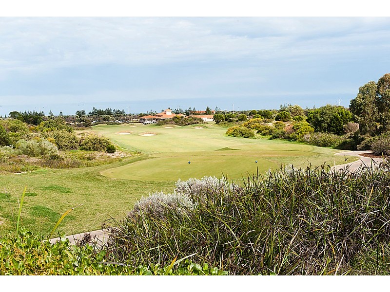 19 Porto Santo Green, Secret Harbour WA 6173