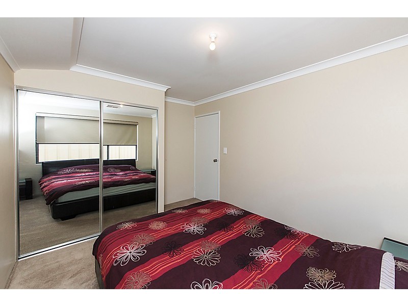 102 Sheffield Road, Wattle Grove WA 6107