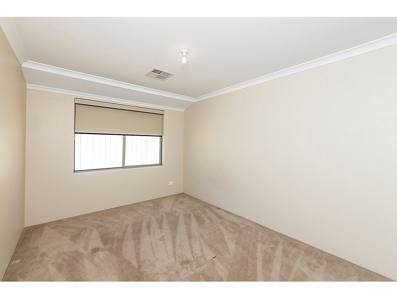 102 Sheffield Road, Wattle Grove WA 6107