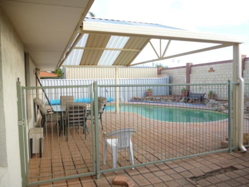 28 St Andrews Loop, Cooloongup WA 6168