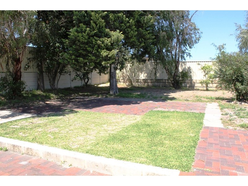 72 Crystaluna Drive, Golden Bay WA 6174