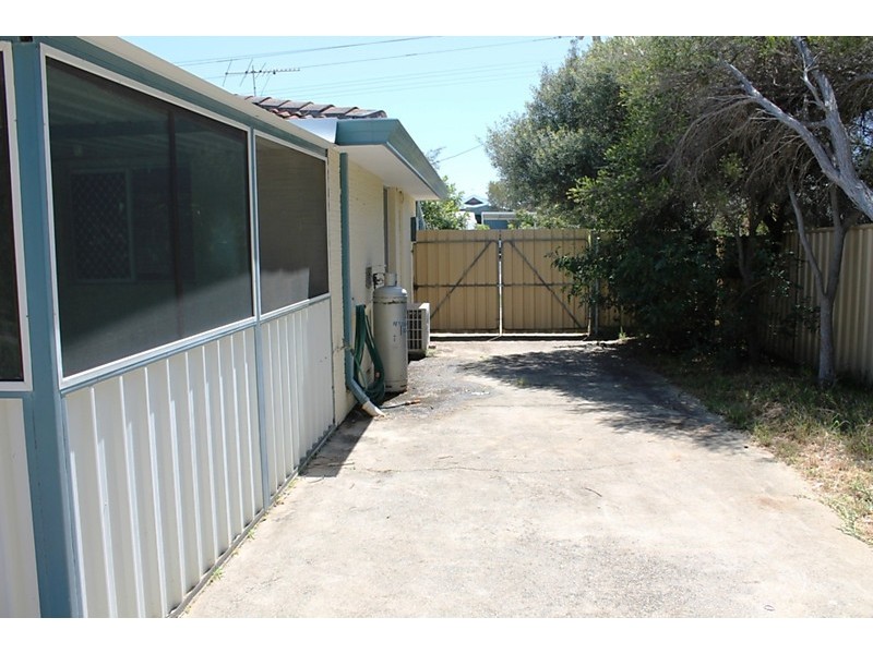 72 Crystaluna Drive, Golden Bay WA 6174