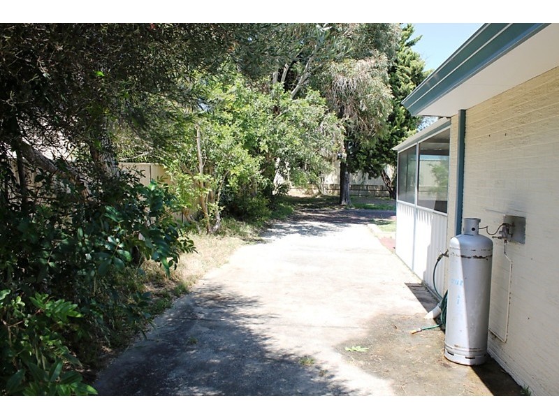 72 Crystaluna Drive, Golden Bay WA 6174