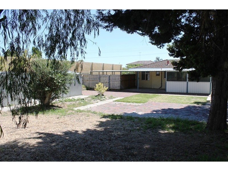 72 Crystaluna Drive, Golden Bay WA 6174