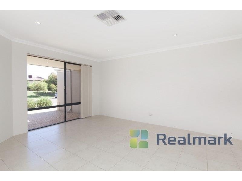 12 Rosebay Grove, Singleton WA 6175