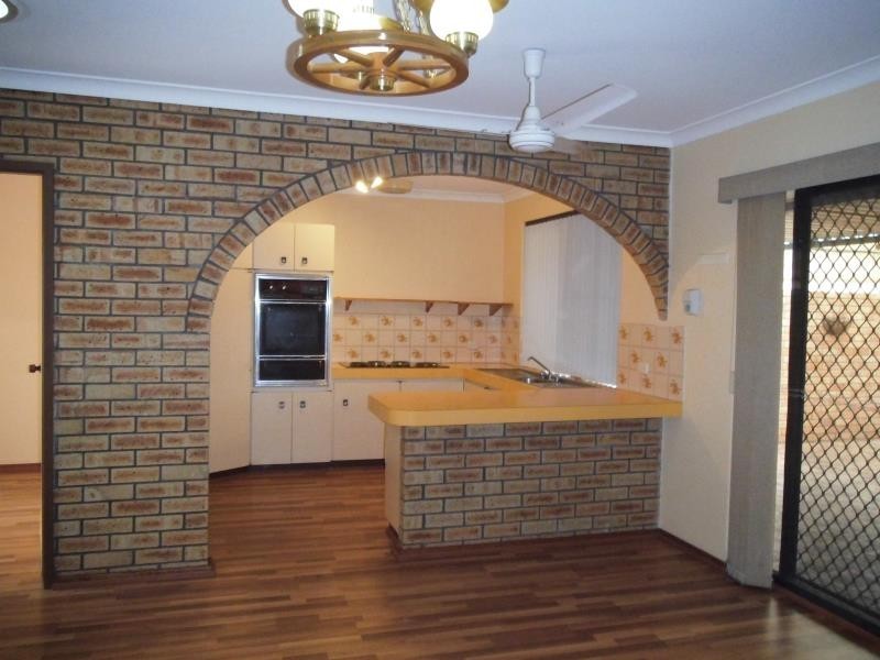 6 Portsmouth Place, Waikiki WA 6169