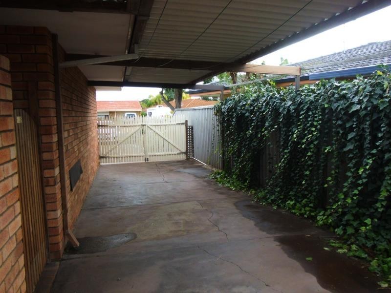 6 Portsmouth Place, Waikiki WA 6169