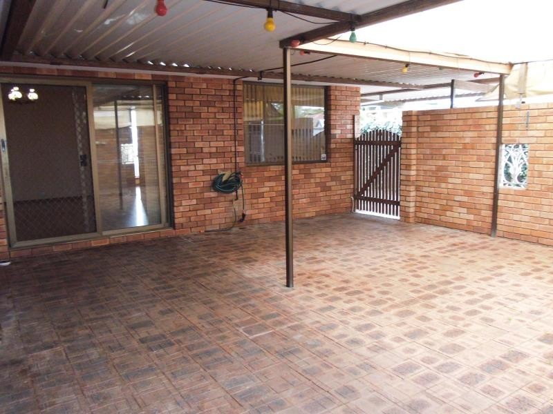 6 Portsmouth Place, Waikiki WA 6169