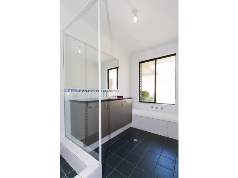 28 Murrin Loop, Lakelands WA 6180