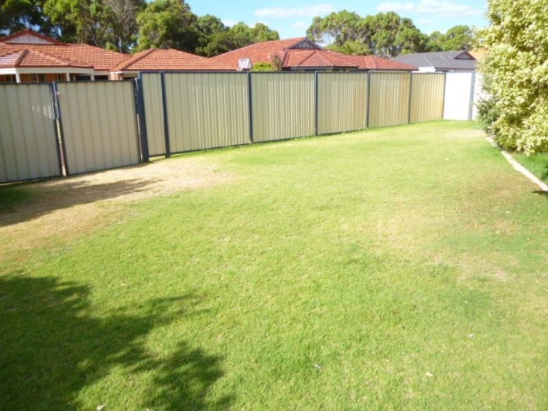 17 Pulsano Mews, Secret Harbour WA 6173