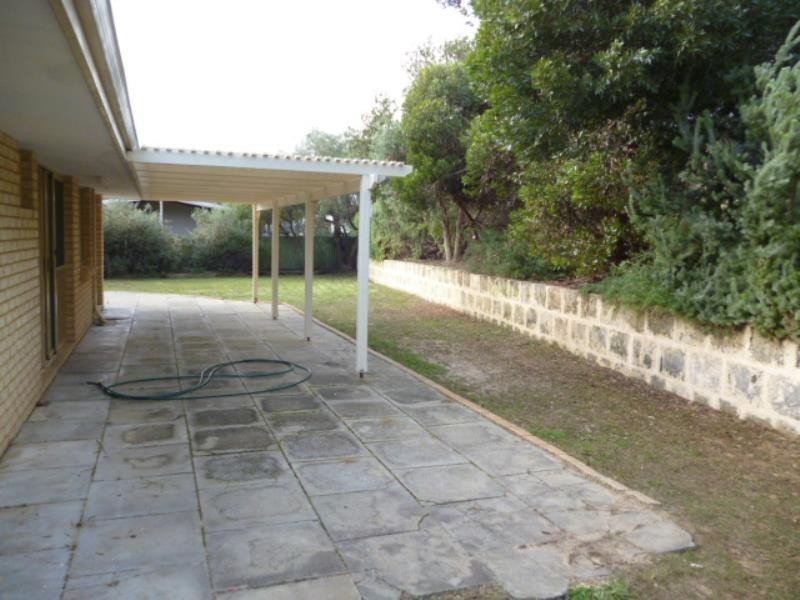 2 Ellendale Street, Golden Bay WA 6174