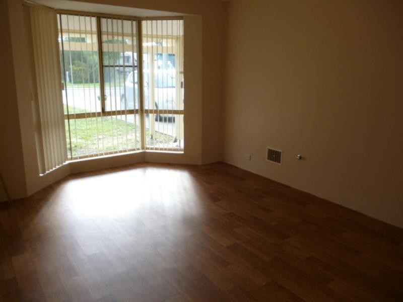 2 Ellendale Street, Golden Bay WA 6174