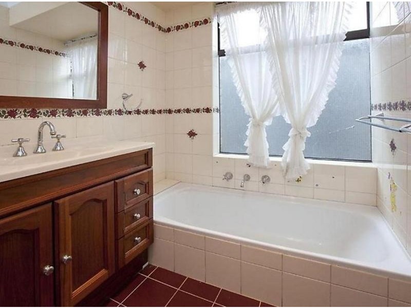 13 Southern River Road, Gosnells WA 6110