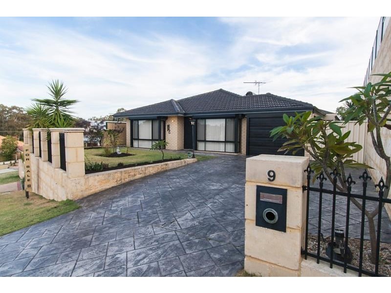 9 Pepperell Crescent, Leda WA 6170