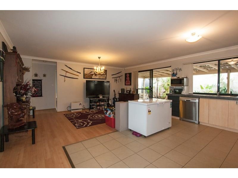 9 Pepperell Crescent, Leda WA 6170