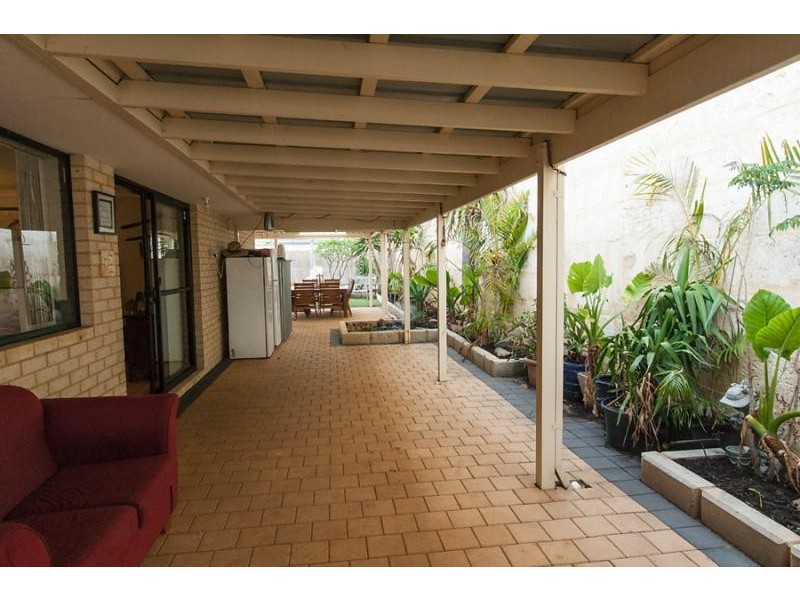 9 Pepperell Crescent, Leda WA 6170
