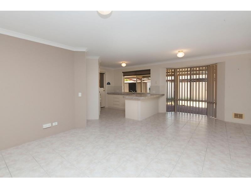 30 Ellendale Street, Golden Bay WA 6174