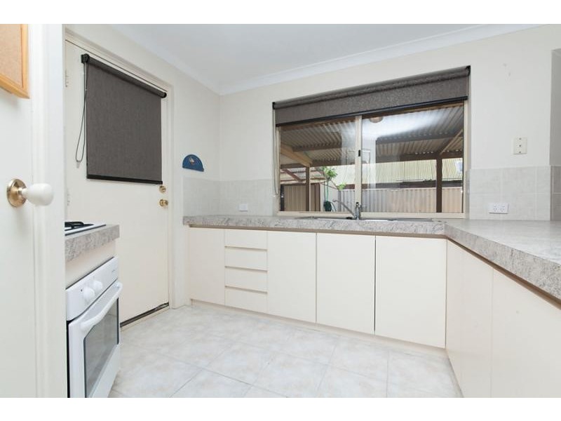 30 Ellendale Street, Golden Bay WA 6174