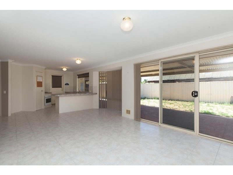 30 Ellendale Street, Golden Bay WA 6174