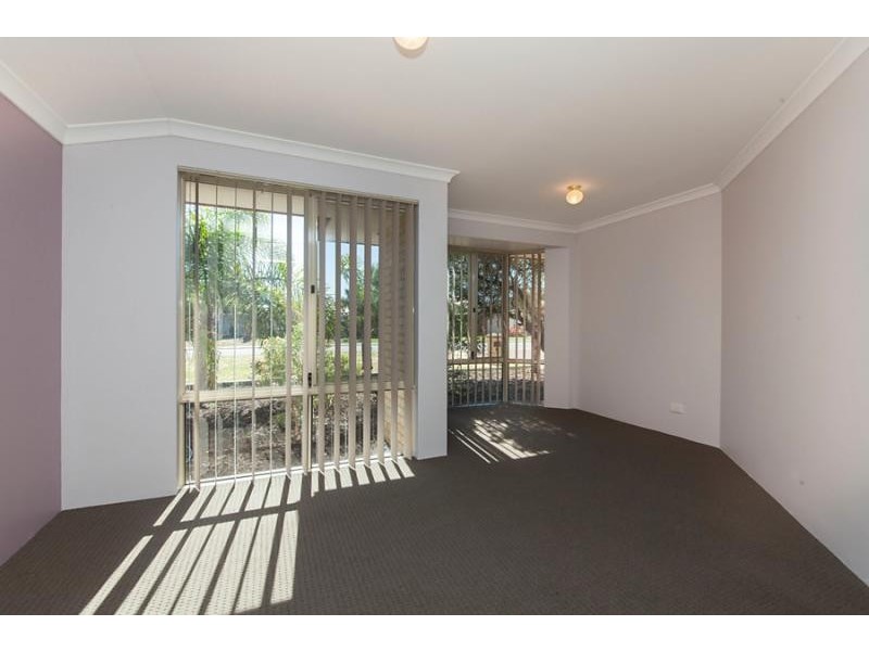 30 Ellendale Street, Golden Bay WA 6174