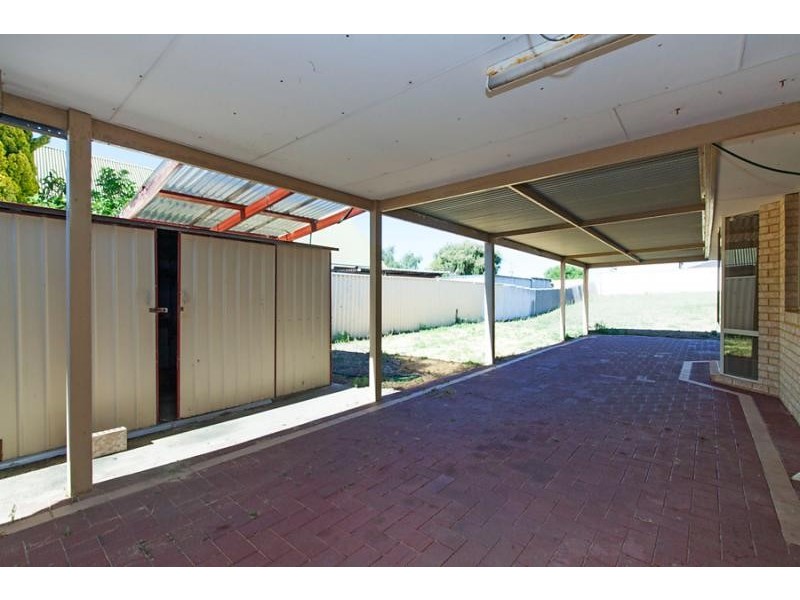 30 Ellendale Street, Golden Bay WA 6174