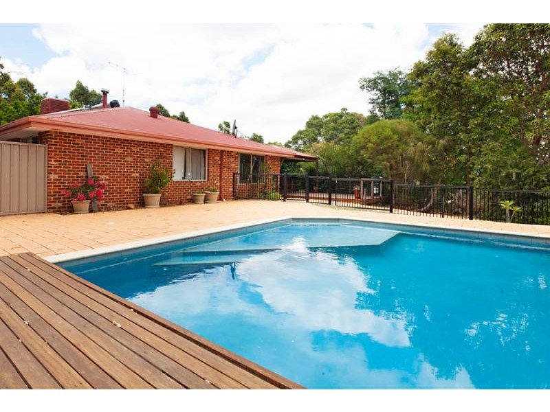 7 Bevis Court, Byford WA 6122