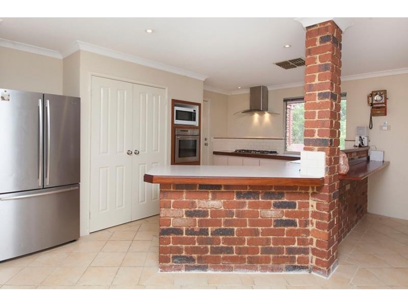 7 Bevis Court, Byford WA 6122