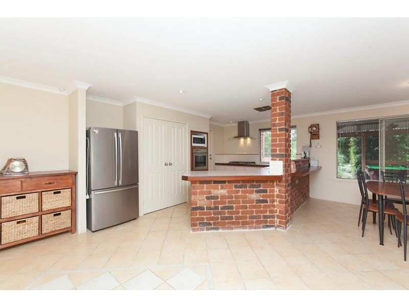 7 Bevis Court, Byford WA 6122