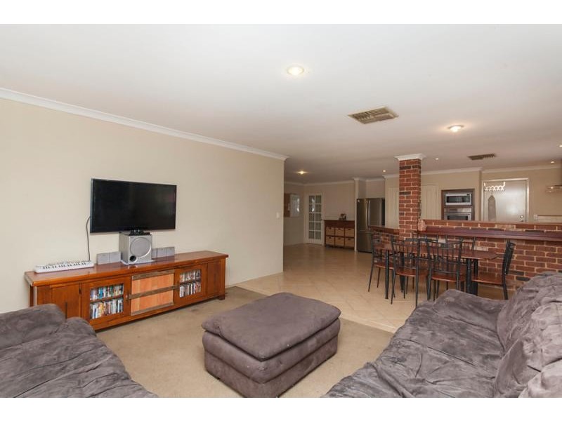 7 Bevis Court, Byford WA 6122