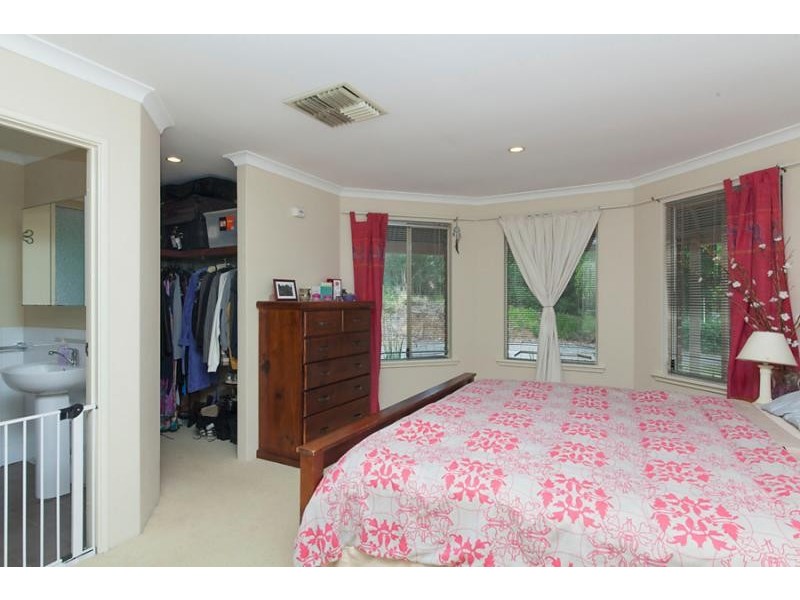 7 Bevis Court, Byford WA 6122