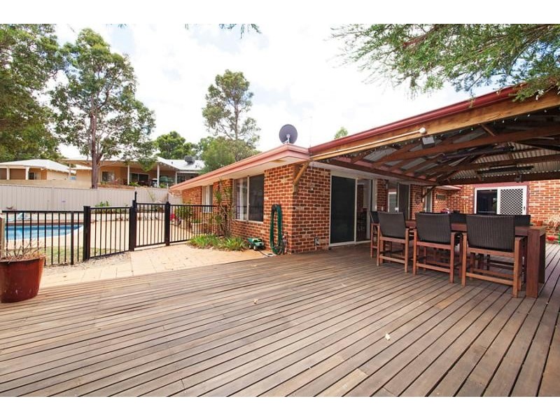 7 Bevis Court, Byford WA 6122