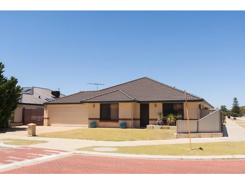 2 Lombadina Parade, Secret Harbour WA 6173