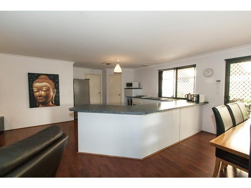 2 Lombadina Parade, Secret Harbour WA 6173