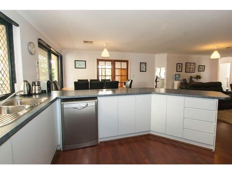 2 Lombadina Parade, Secret Harbour WA 6173