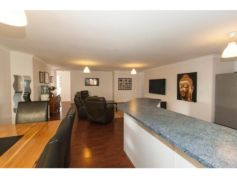 2 Lombadina Parade, Secret Harbour WA 6173