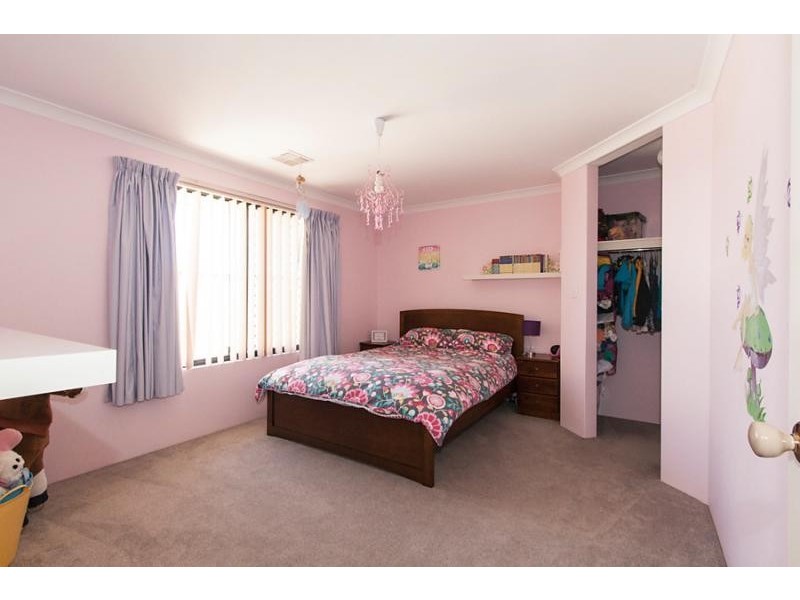 2 Lombadina Parade, Secret Harbour WA 6173