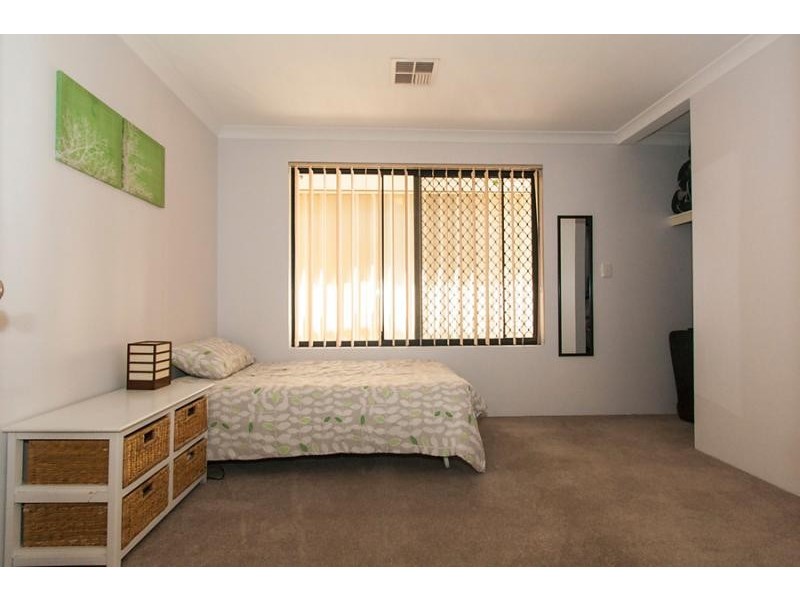 2 Lombadina Parade, Secret Harbour WA 6173