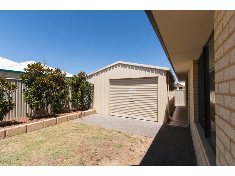 2 Lombadina Parade, Secret Harbour WA 6173