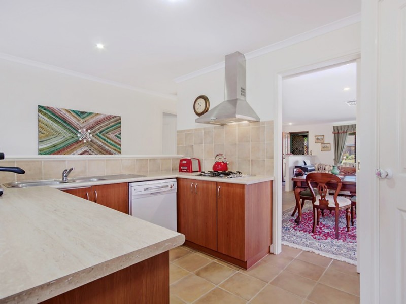 15 Montilla Cr, Port Kennedy WA 6172