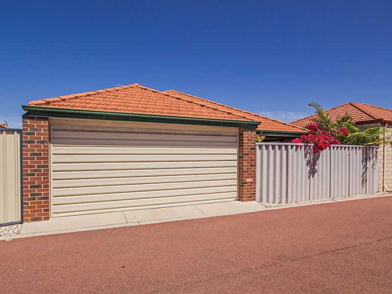 15 Montilla Cr, Port Kennedy WA 6172