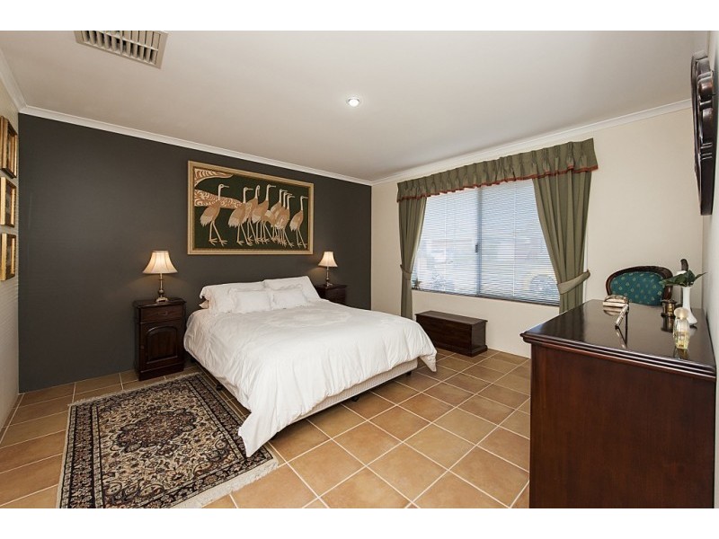 15 Montilla Crescent, Port Kennedy WA 6172