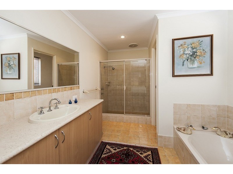 15 Montilla Crescent, Port Kennedy WA 6172