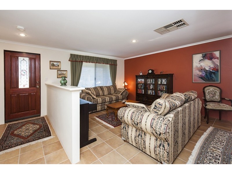 15 Montilla Crescent, Port Kennedy WA 6172