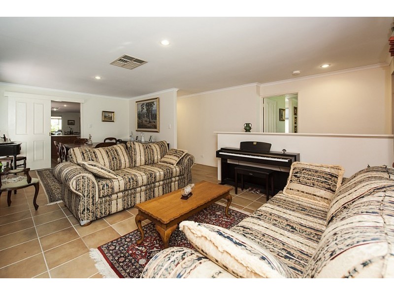 15 Montilla Crescent, Port Kennedy WA 6172